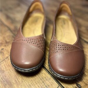 Clark’s Cora Iris Slip on Shoe-9.5M